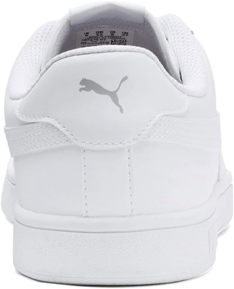 Sneakers unisex Puma Smash V2 L bianche, vista frontale con lacci e logo dorato sulla linguetta.