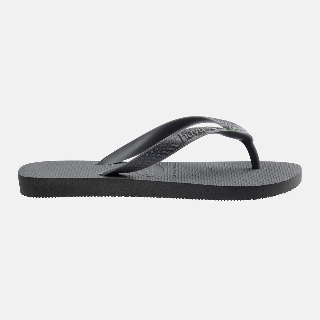 Dettaglio della fascetta delle Havaianas Top Brasil con la bandierina del Brasile e logo in rilievo.