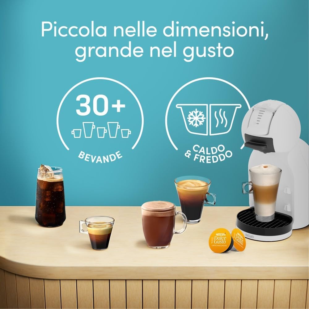 Caffè espresso cremoso che eroga dalla macchina De'Longhi Dolce Gusto Mini Me 2 in una tazzina di vetro.